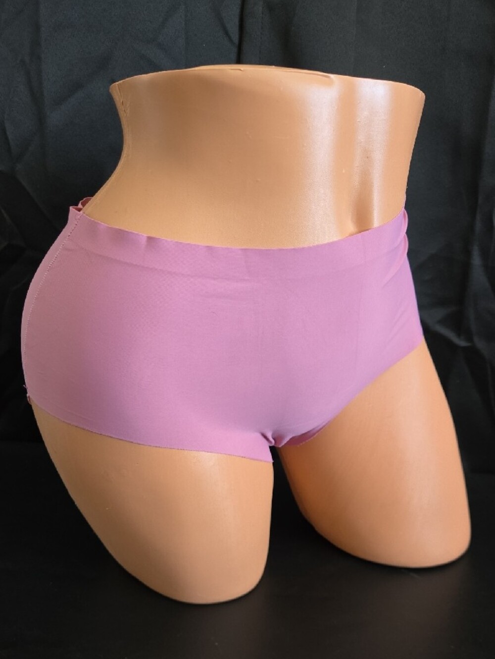 Seamless Women’s Hipster Panties - Black, Pink, Light Pink, Mauve - Picture 2 of 9